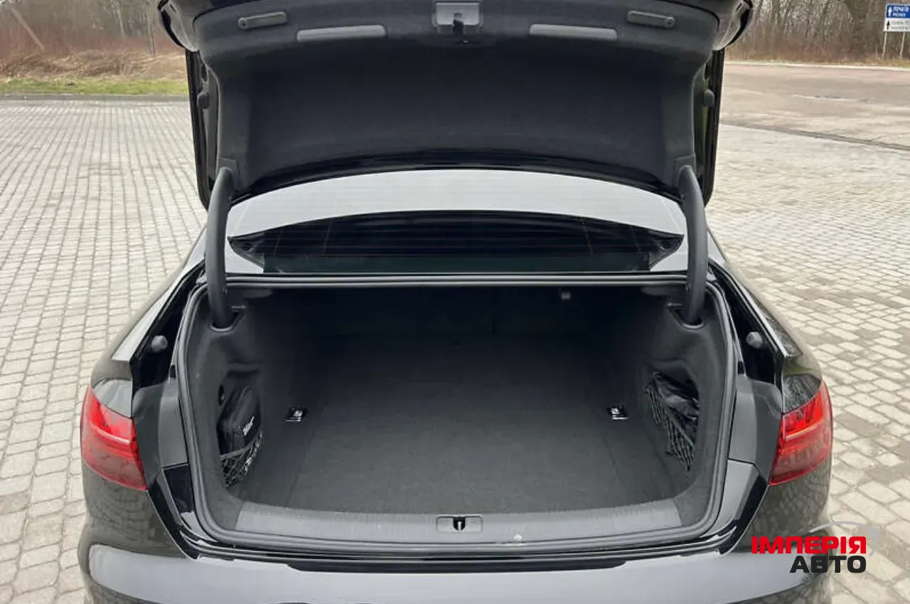 Audi A4 - фото 16