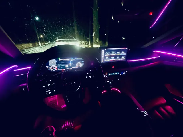 Audi A4 - фото 5