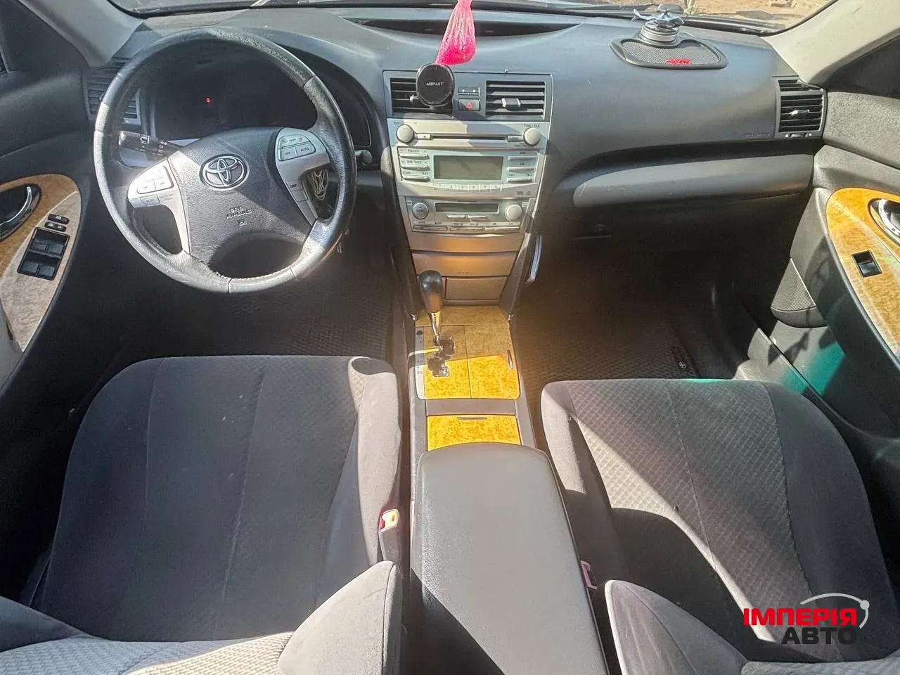 Toyota Camry - фото 8