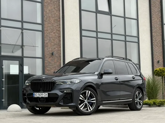 BMW X7 - фото 1