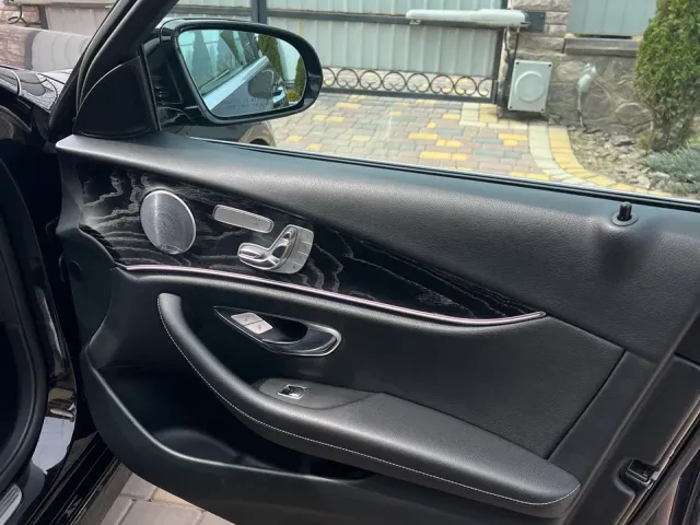 Mercedes-Benz E-Класс - фото 5