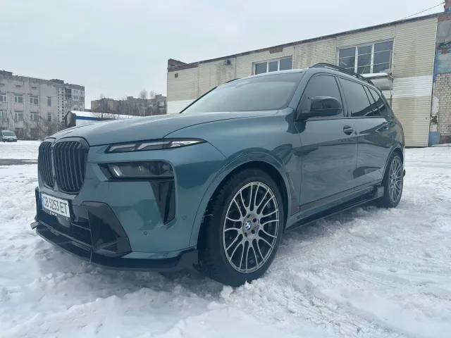 BMW X7 - фото 1