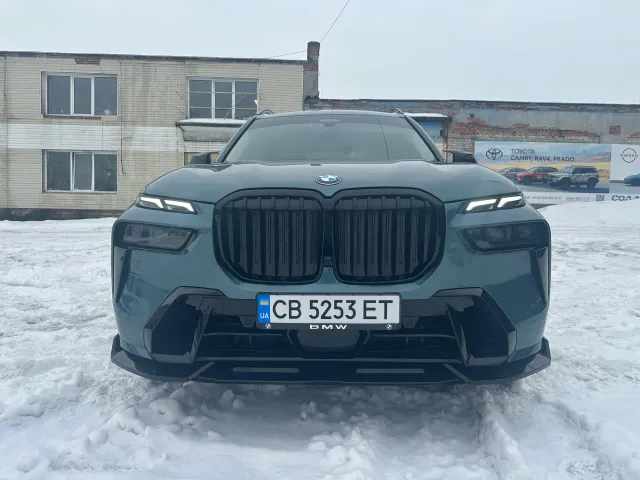 BMW X7 - фото 3