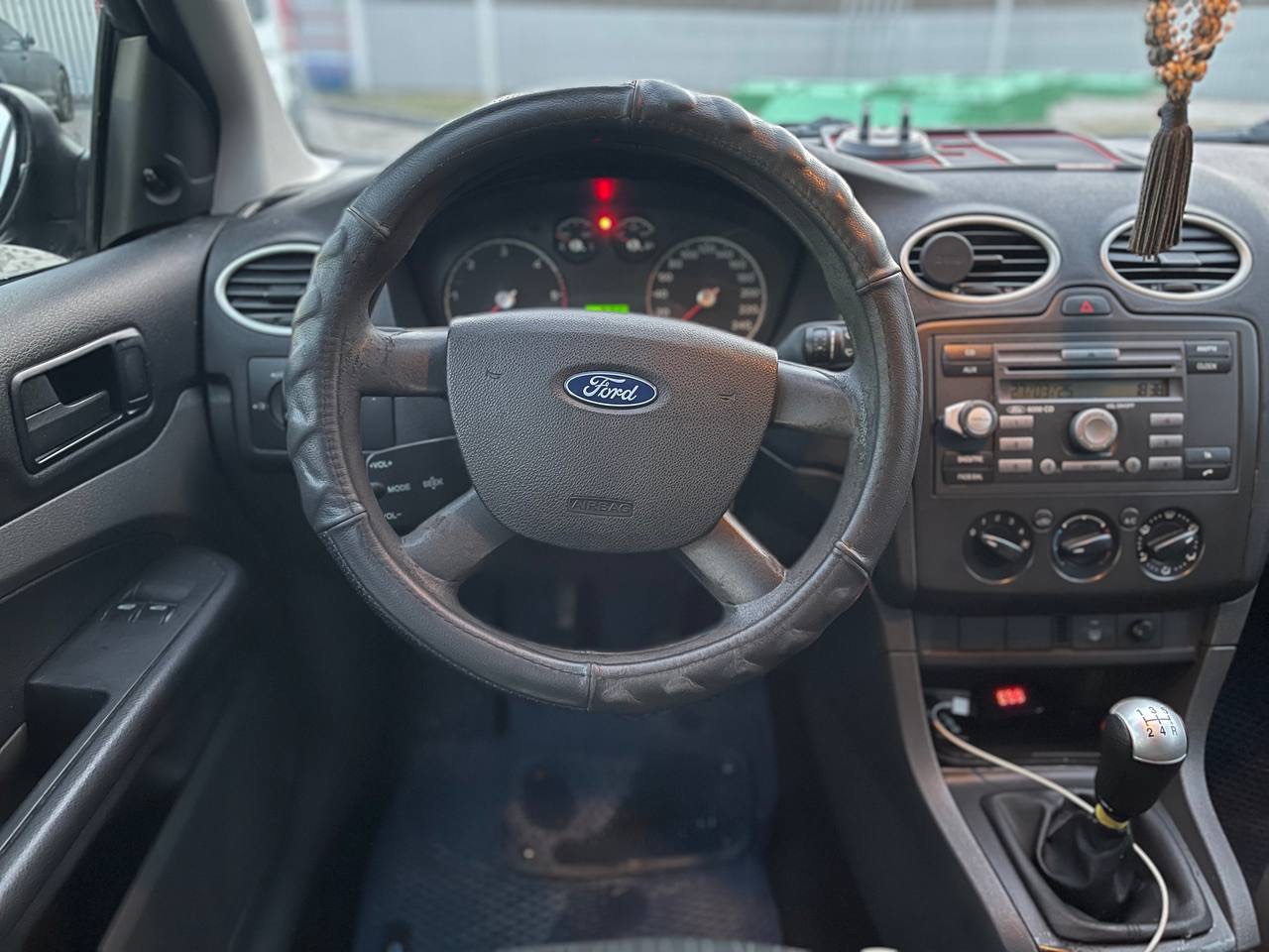 Ford Focus - фото 6