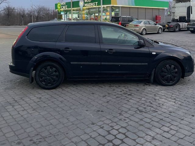 Ford Focus - фото 1