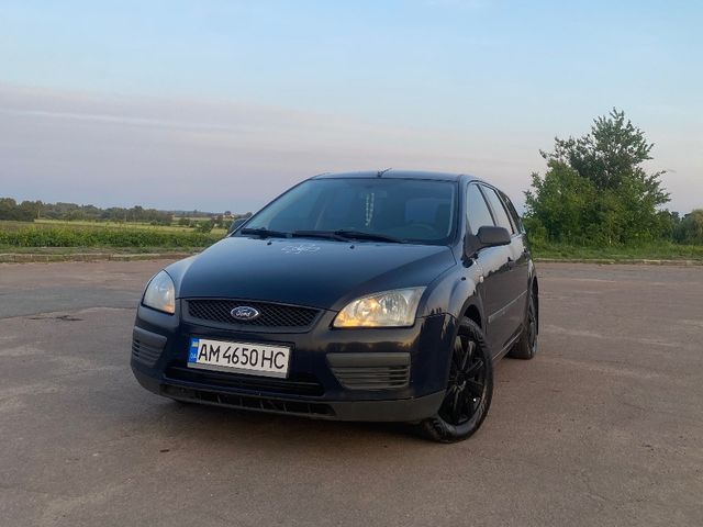 Ford Focus - фото 3