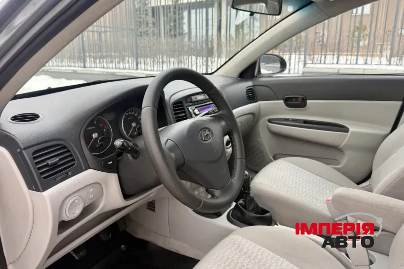 Hyundai Accent - фото 13