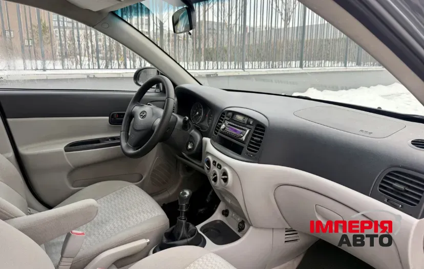 Hyundai Accent - фото 17