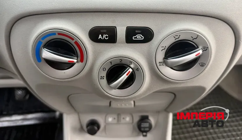 Hyundai Accent - фото 27