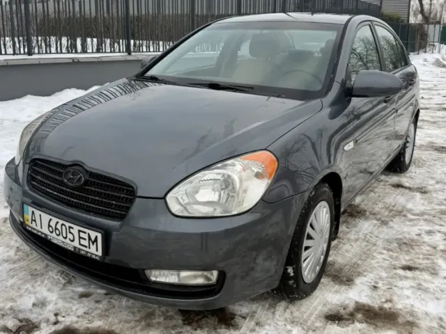 Hyundai Accent - фото 1