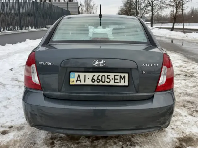 Hyundai Accent - фото 5