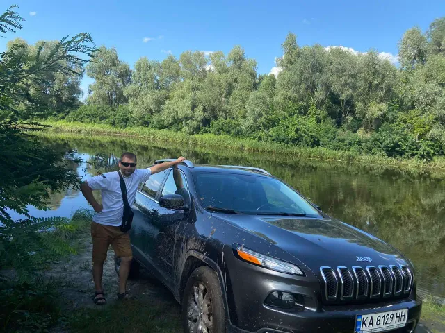 Jeep Cherokee - фото 3