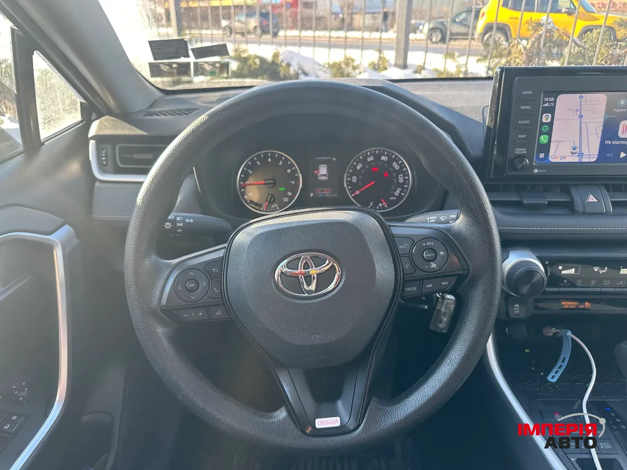 Toyota RAV4 - фото 15