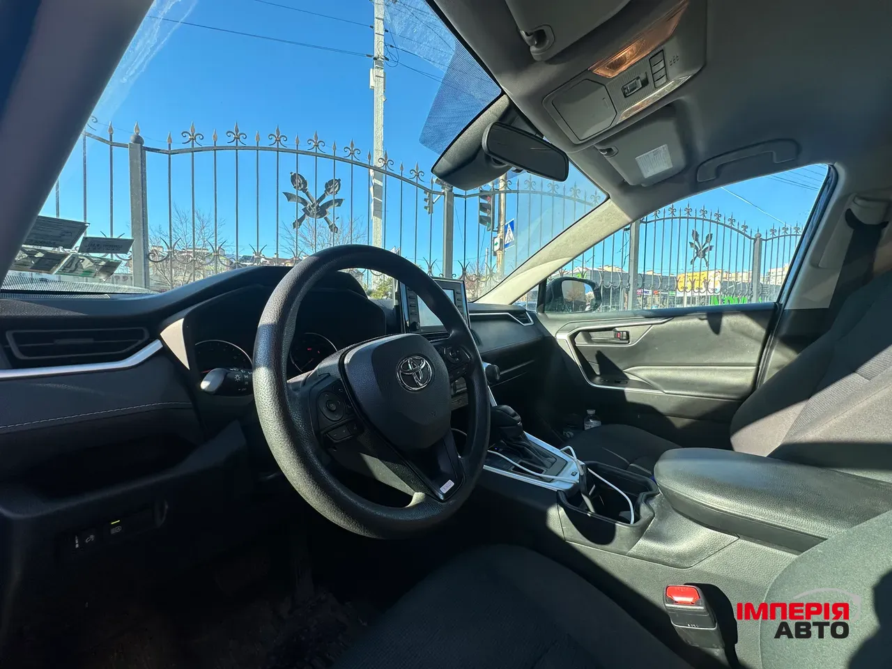 Toyota RAV4 - фото 17