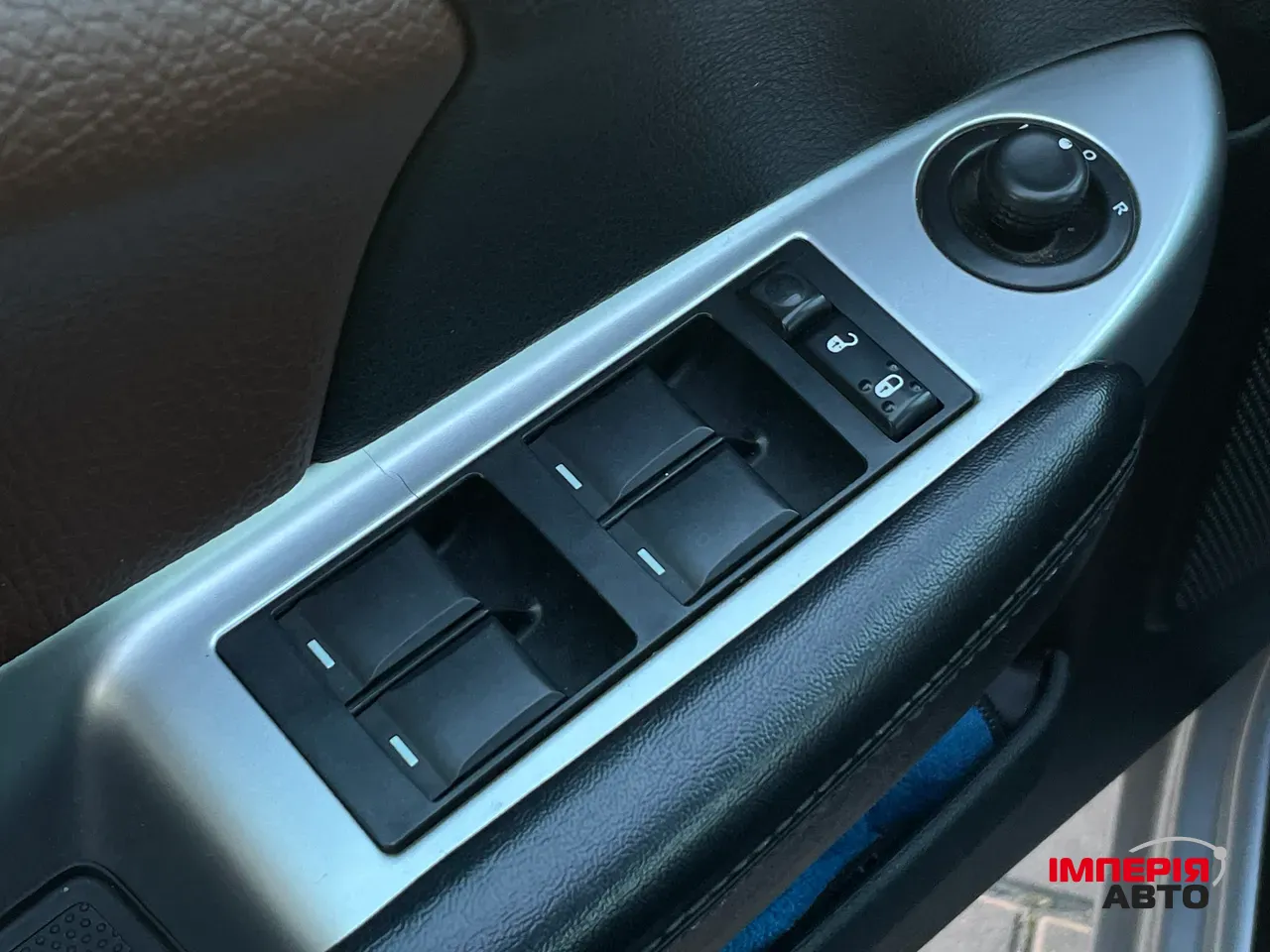 Chrysler 200 - фото 18