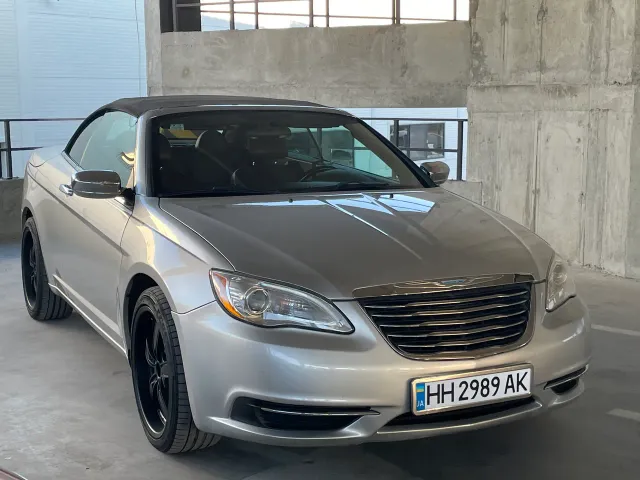 Chrysler 200 - фото 1