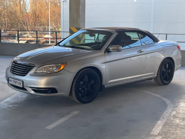 Chrysler 200 - фото 2