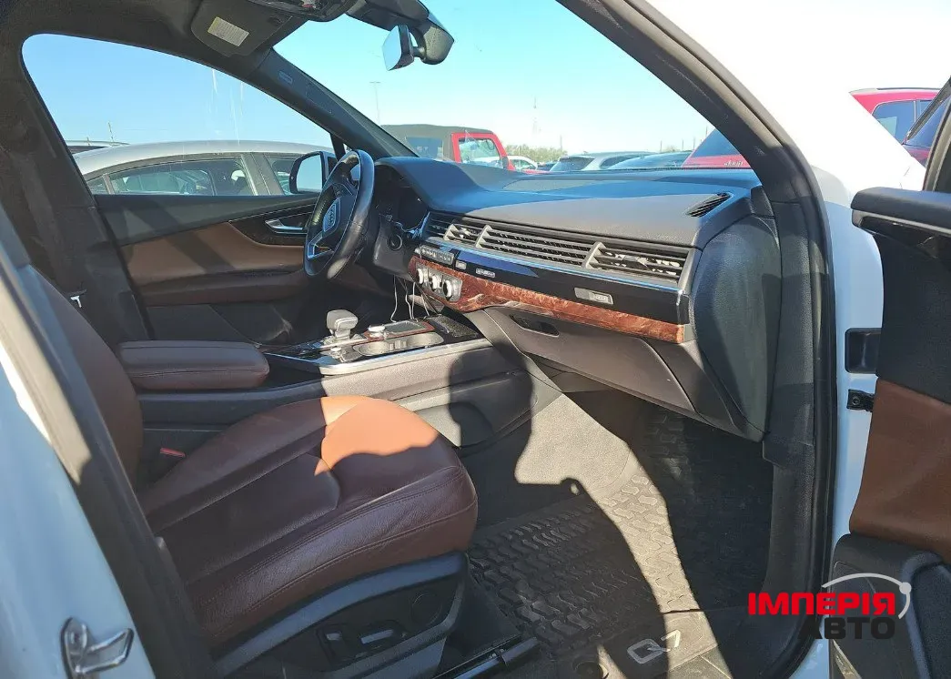 Audi Q7 - фото 7