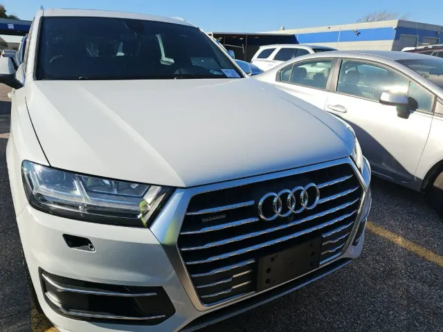 Audi Q7 - фото 2