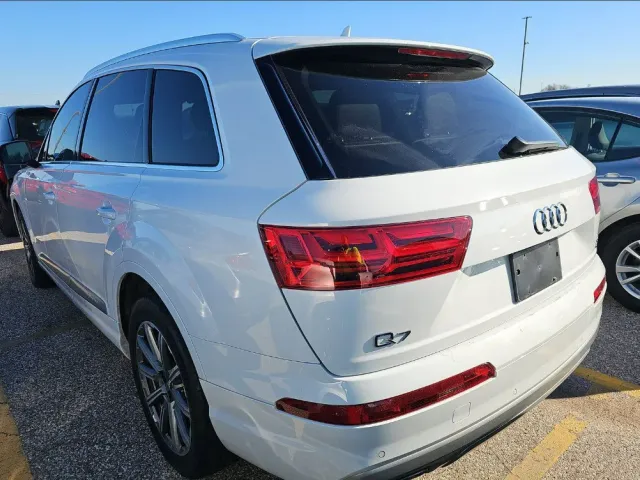 Audi Q7 - фото 5
