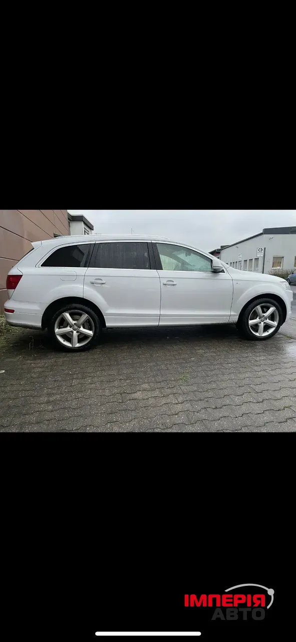 Audi Q7 - фото 25