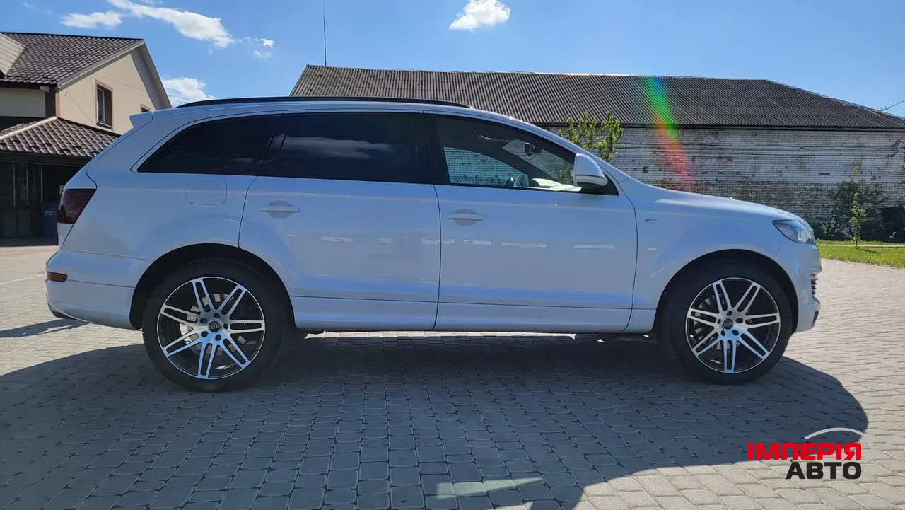 Audi Q7 - фото 20