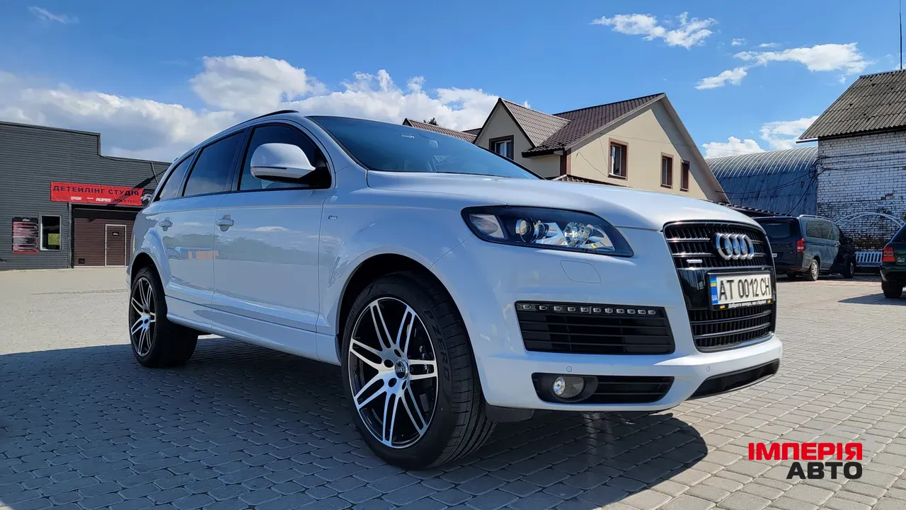 Audi Q7 - фото 21