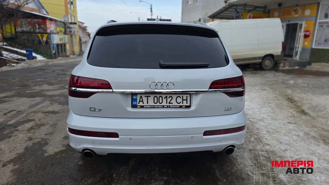 Audi Q7 - фото 7