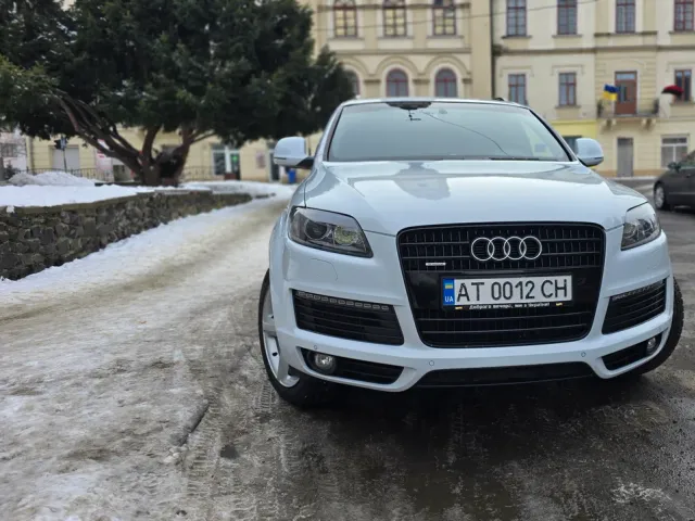Audi Q7 - фото 2