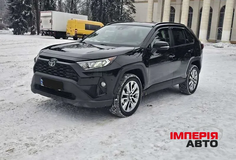 Toyota RAV4 - фото 11