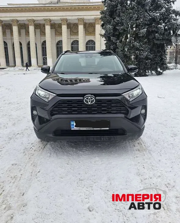 Toyota RAV4 - фото 8