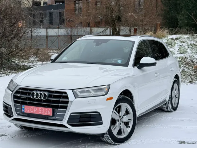 Audi Q5 - фото 1