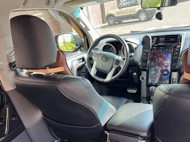 Toyota Land Cruiser Prado - фото 2