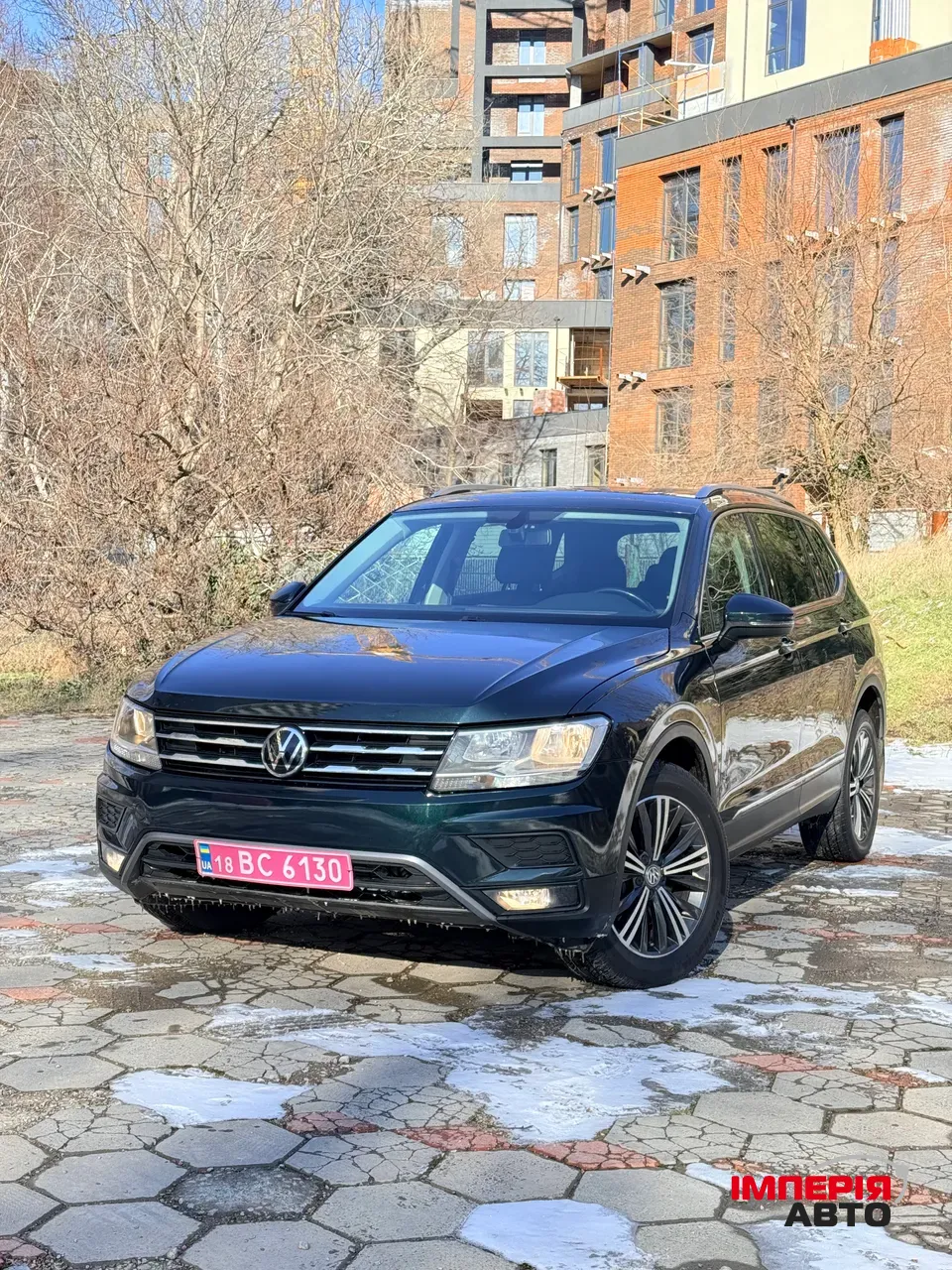 Volkswagen Tiguan - фото 1