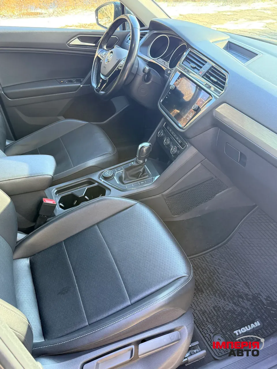 Volkswagen Tiguan - фото 24