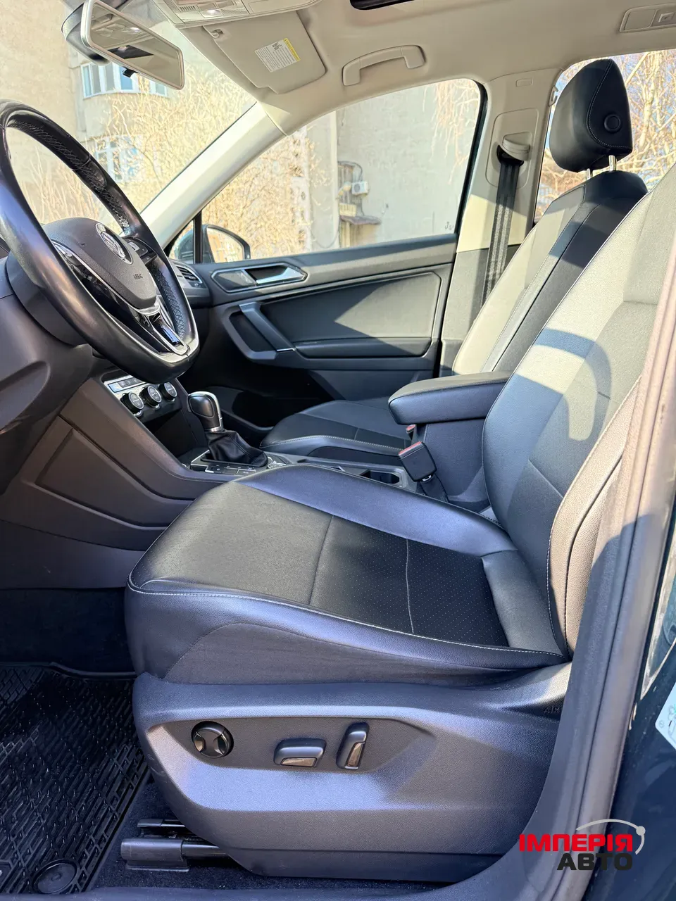 Volkswagen Tiguan - фото 16