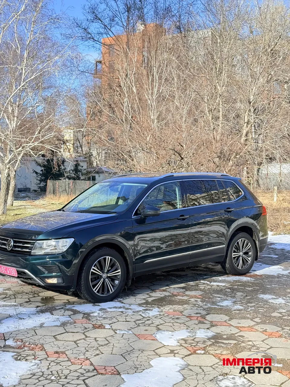 Volkswagen Tiguan - фото 4