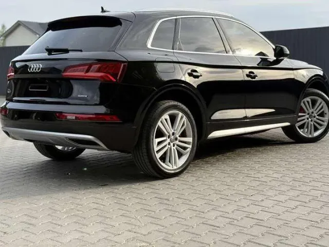 Audi Q5 - фото 3