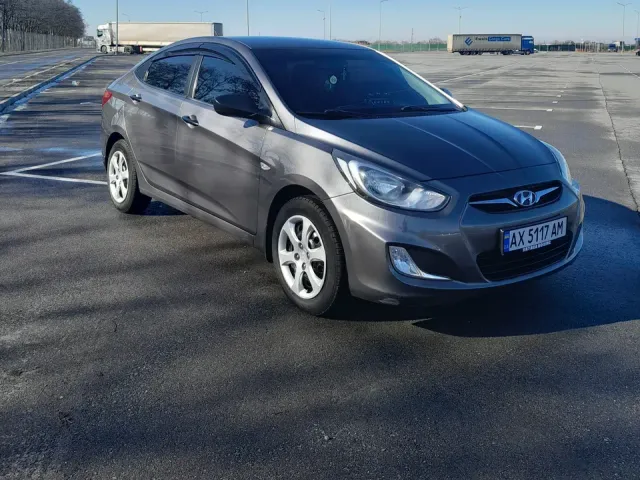 Hyundai Accent - фото 5