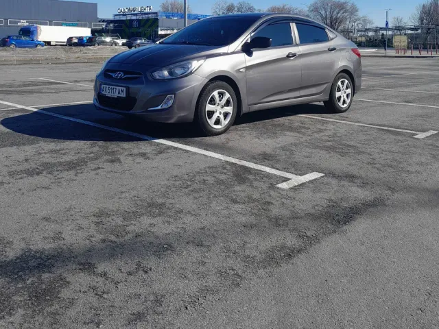 Hyundai Accent - фото 4