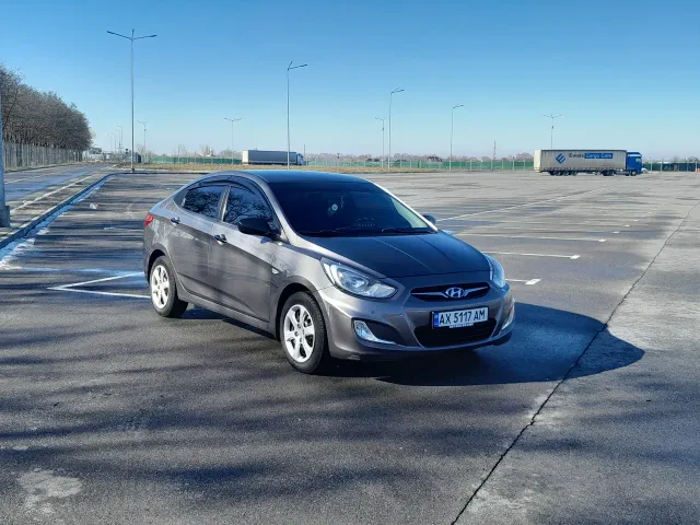 Hyundai Accent - фото 3