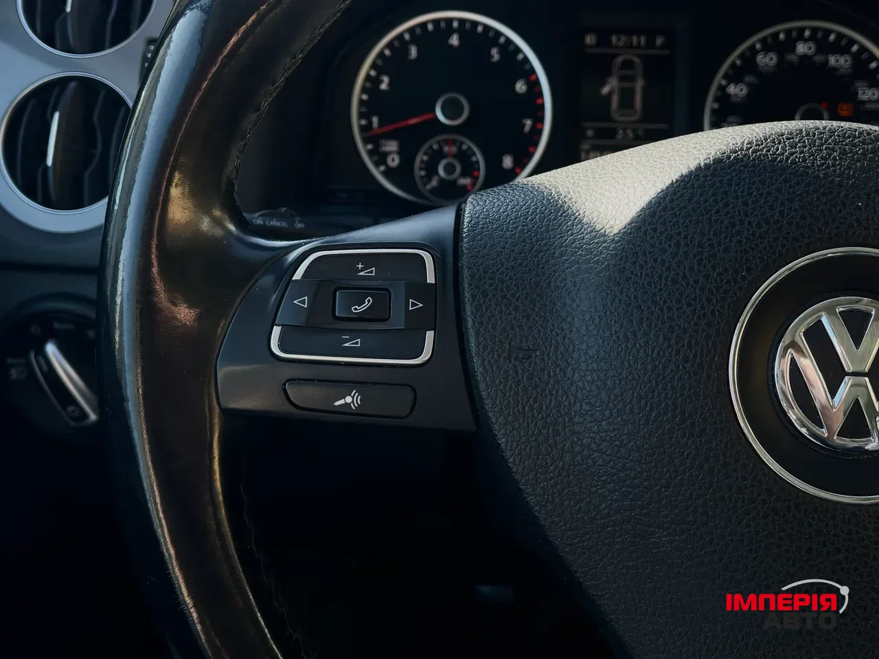 Volkswagen Tiguan - фото 19