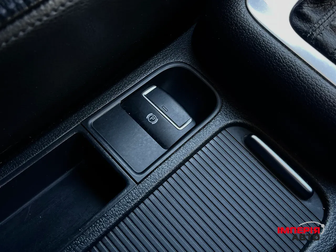 Volkswagen Tiguan - фото 27