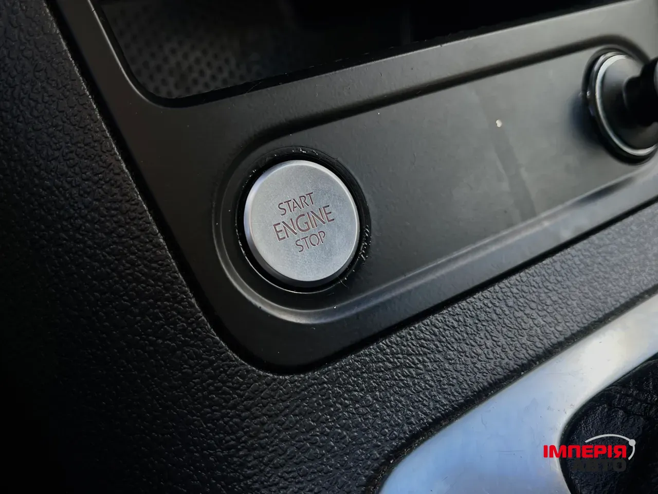 Volkswagen Tiguan - фото 25