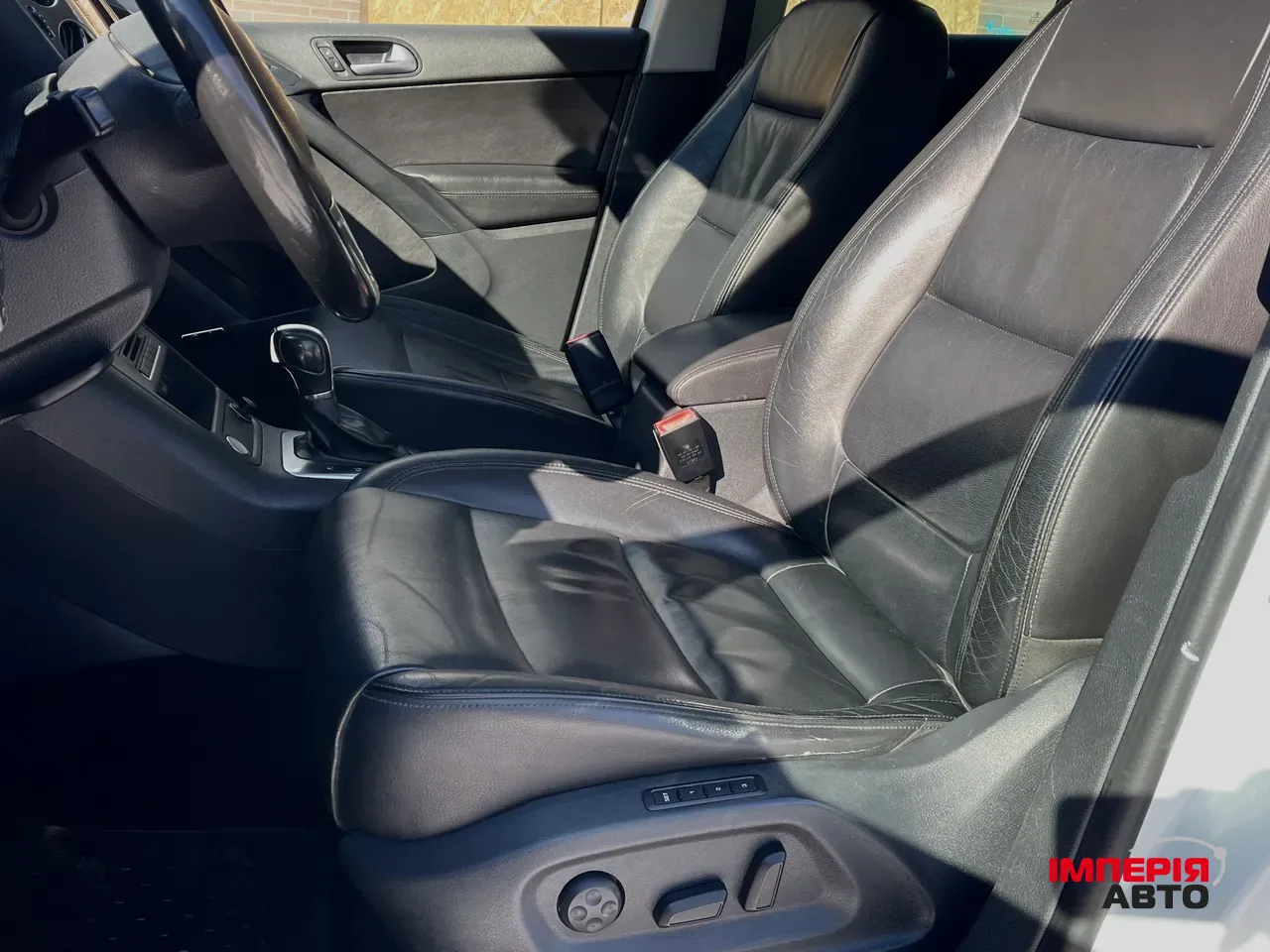 Volkswagen Tiguan - фото 14