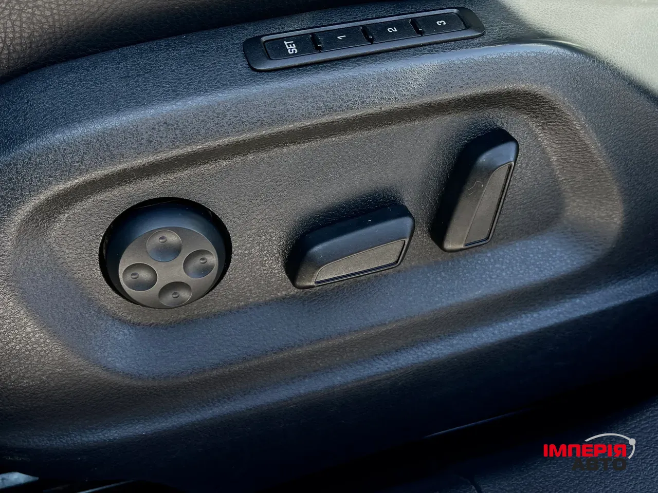 Volkswagen Tiguan - фото 16