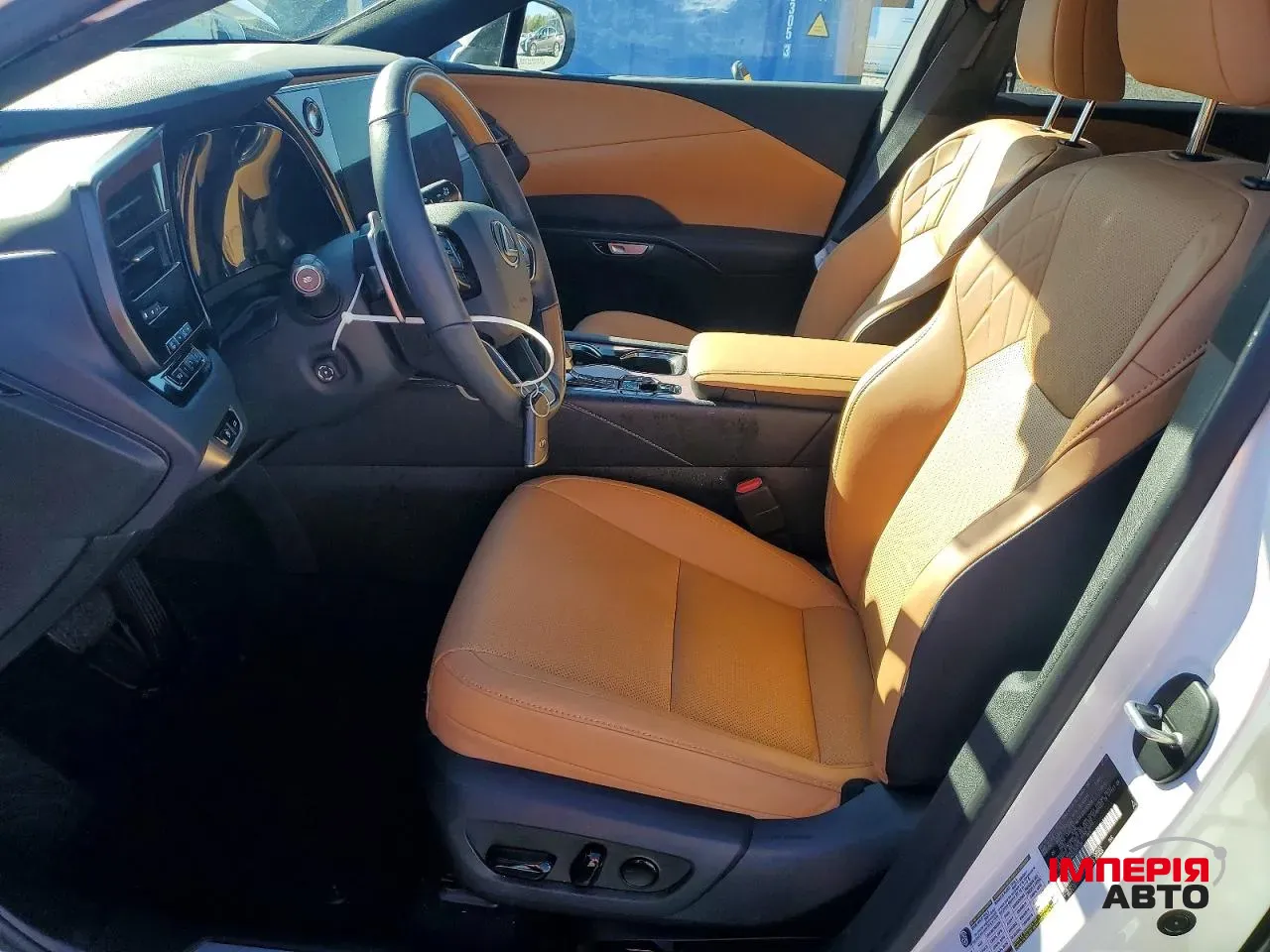 Lexus RX - фото 7