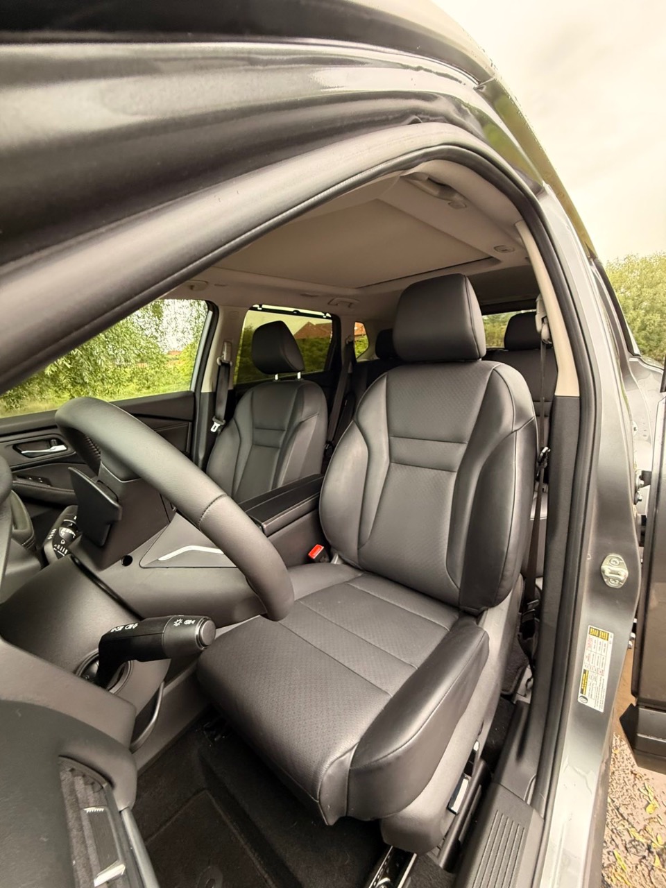 Nissan Rogue - фото 1