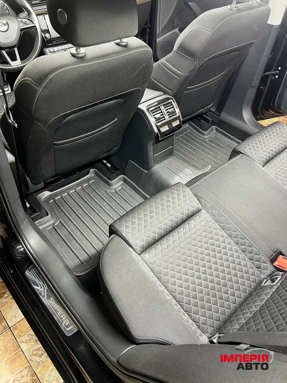 Skoda Superb - фото 8