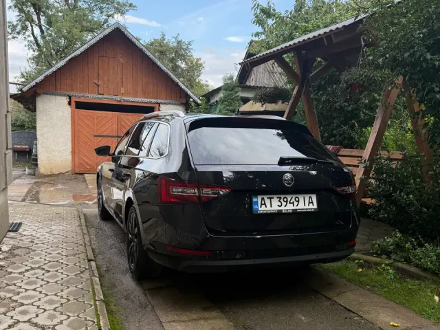 Skoda Superb - фото 4